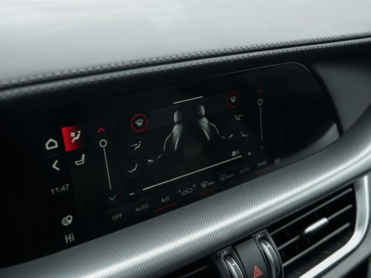 Alfa Romeo Stelvio снимка Alfa Romeo Stelvio
