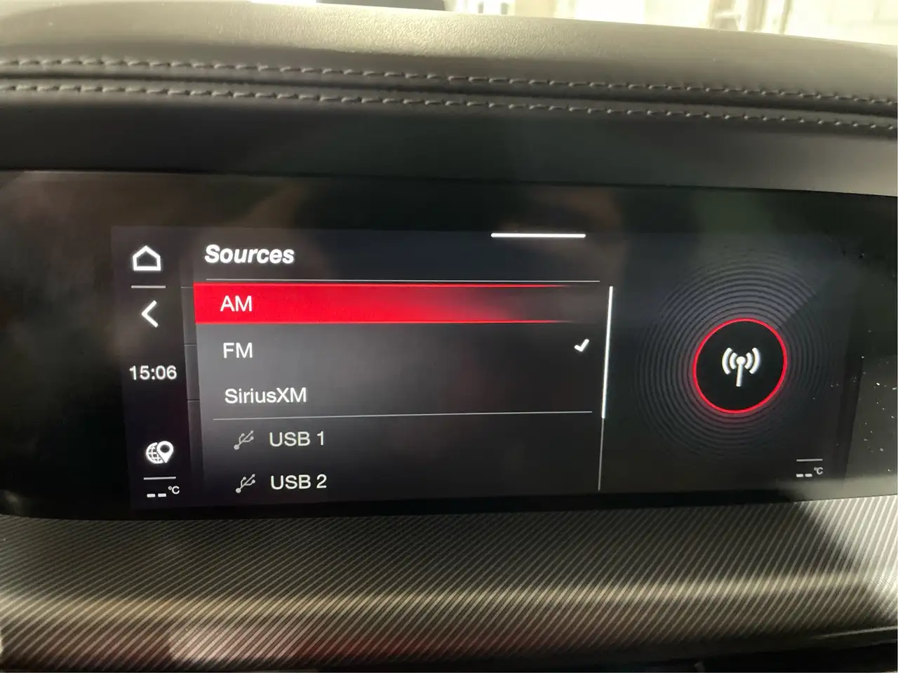 Alfa Romeo Stelvio снимка Alfa Romeo Stelvio