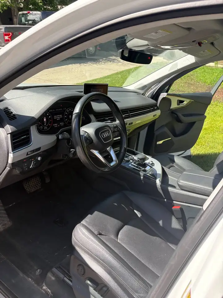 Audi Q7 снимка Audi Q7