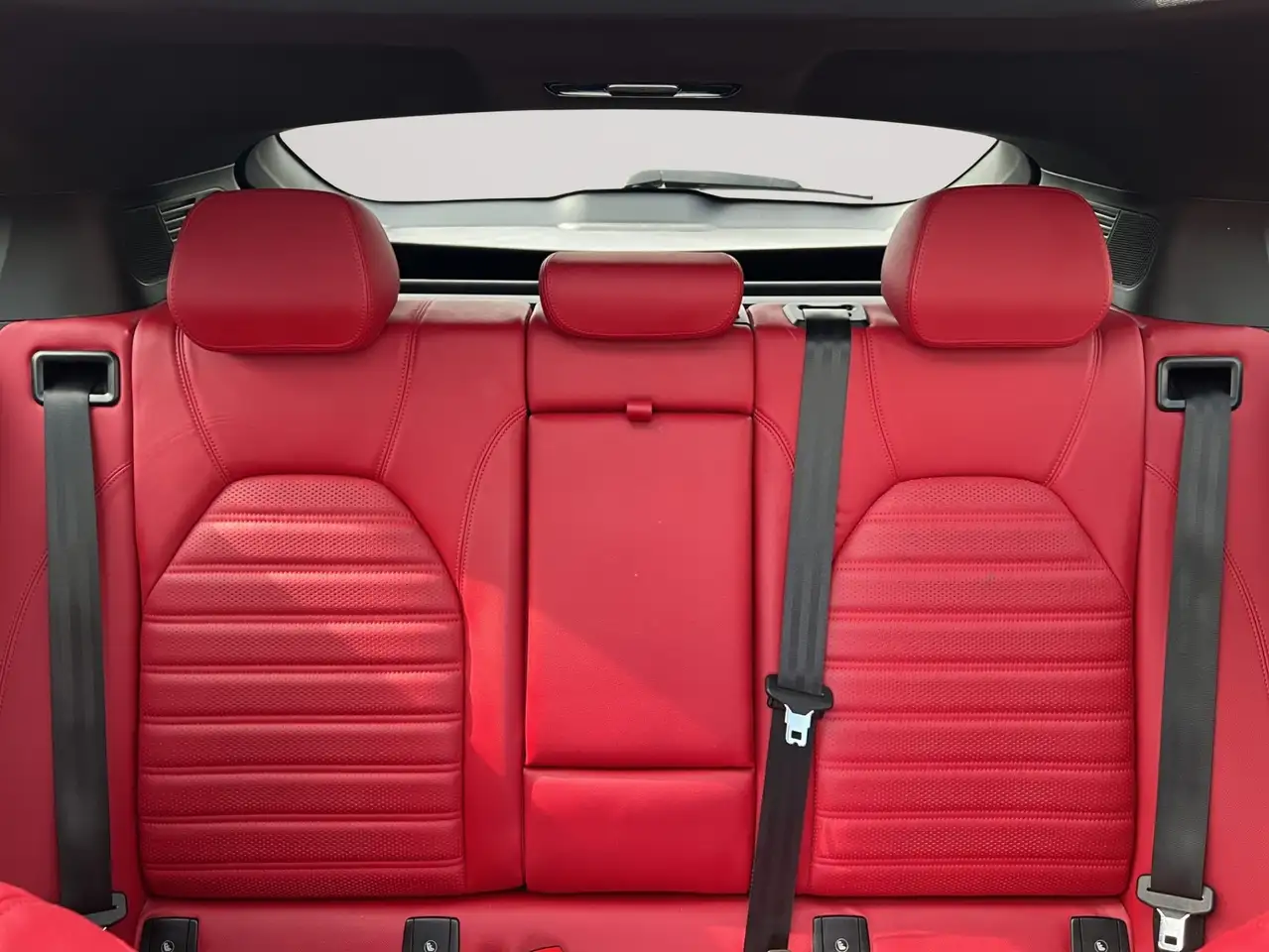 Alfa Romeo Stelvio снимка Alfa Romeo Stelvio