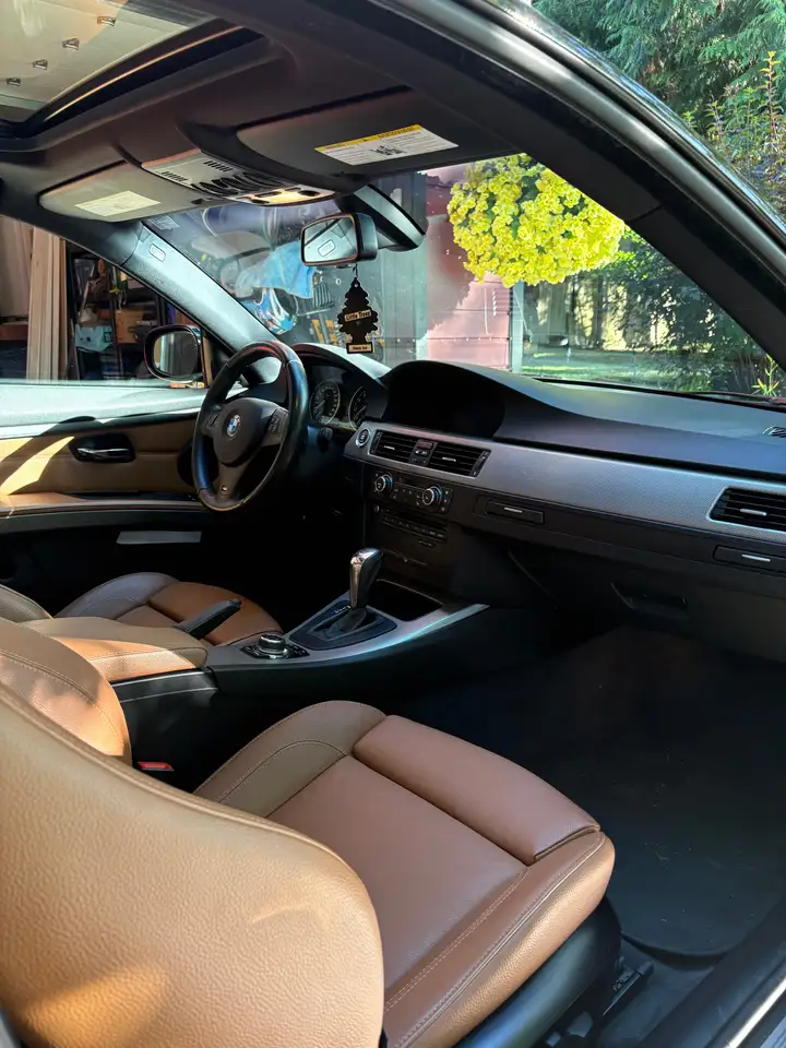 BMW 3 Series photo BMW 3 Series