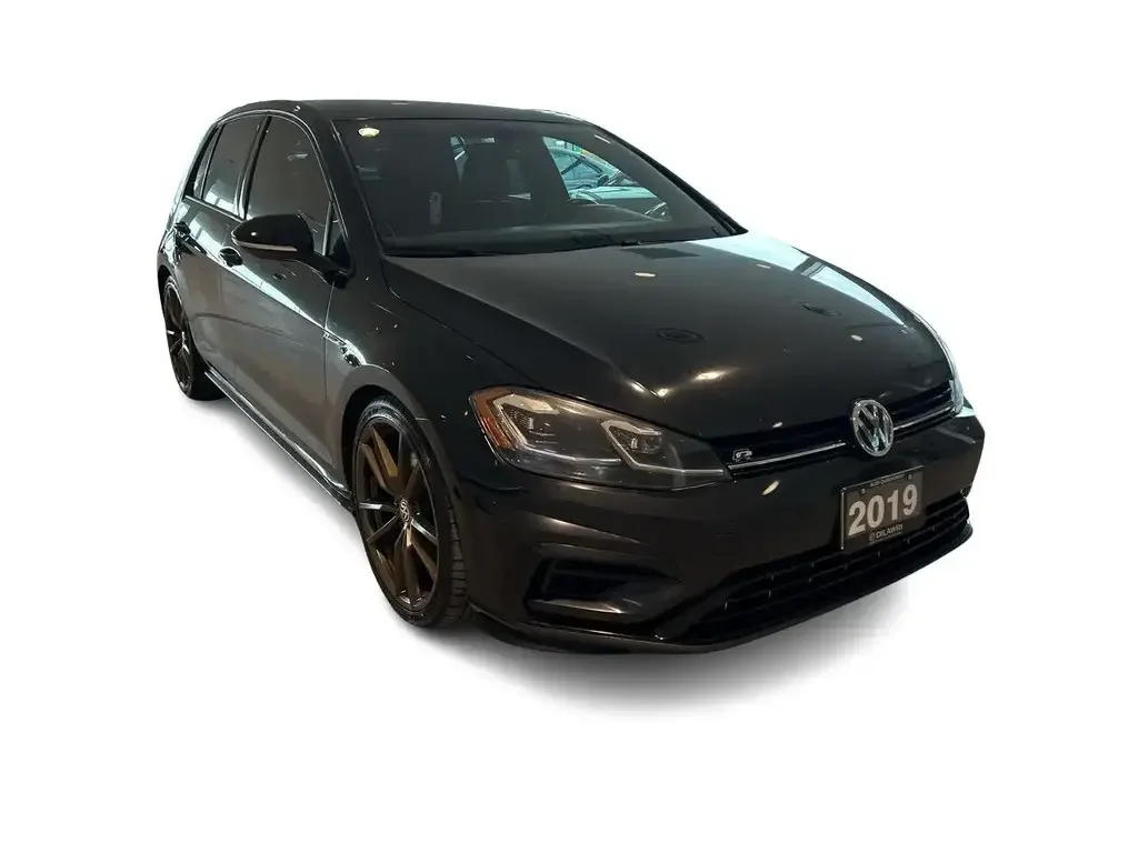 Volkswagen Golf R снимка Volkswagen Golf R