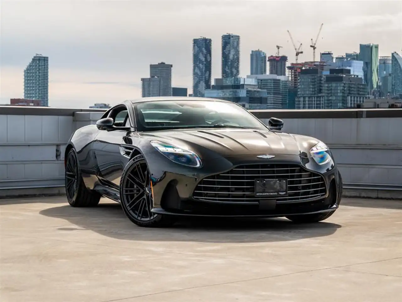 Aston Martin DB12 fotografie Aston Martin DB12