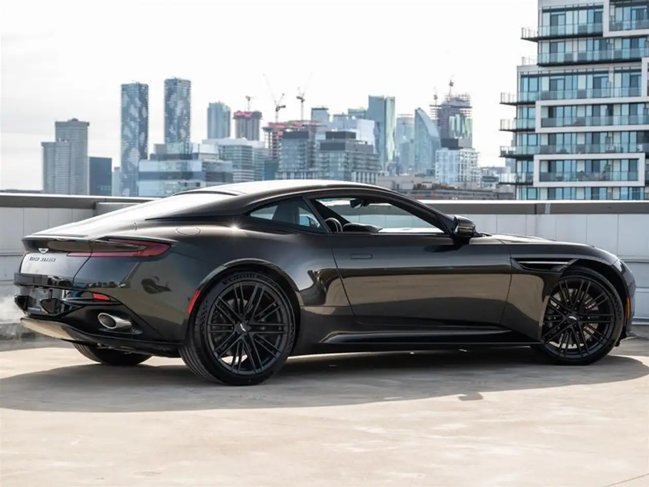 Aston Martin DB12 fotografie Aston Martin DB12