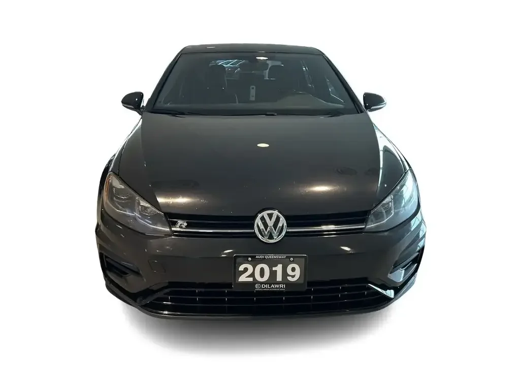 Volkswagen Golf R снимка Volkswagen Golf R