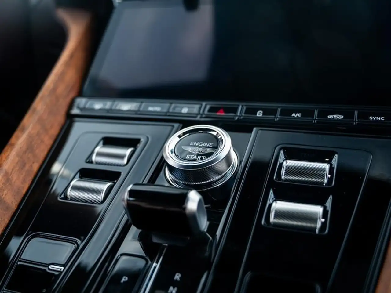 Aston Martin DB12 fotografie Aston Martin DB12