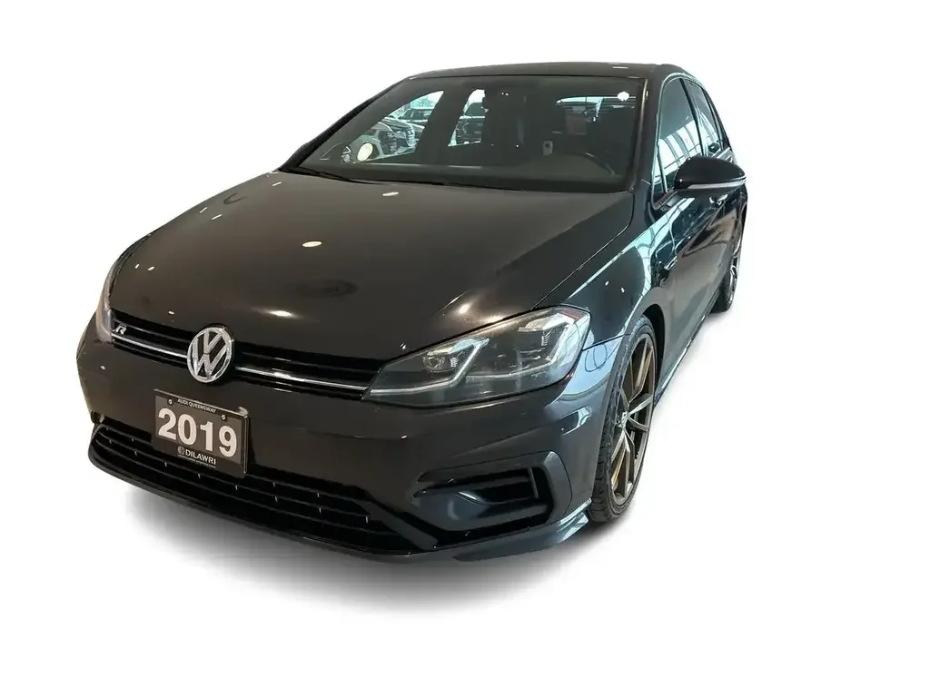 Volkswagen Golf R снимка Volkswagen Golf R