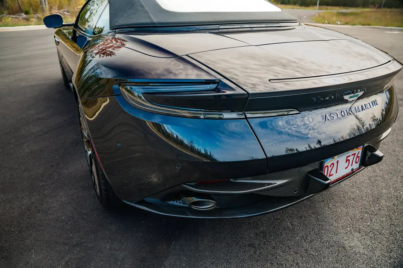 Aston Martin DB12 снимка Aston Martin DB12