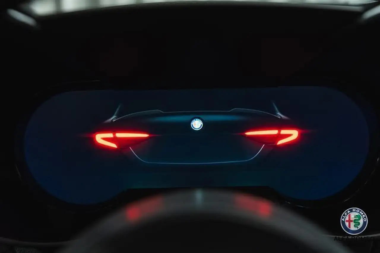 Alfa Romeo Giulia снимка Alfa Romeo Giulia