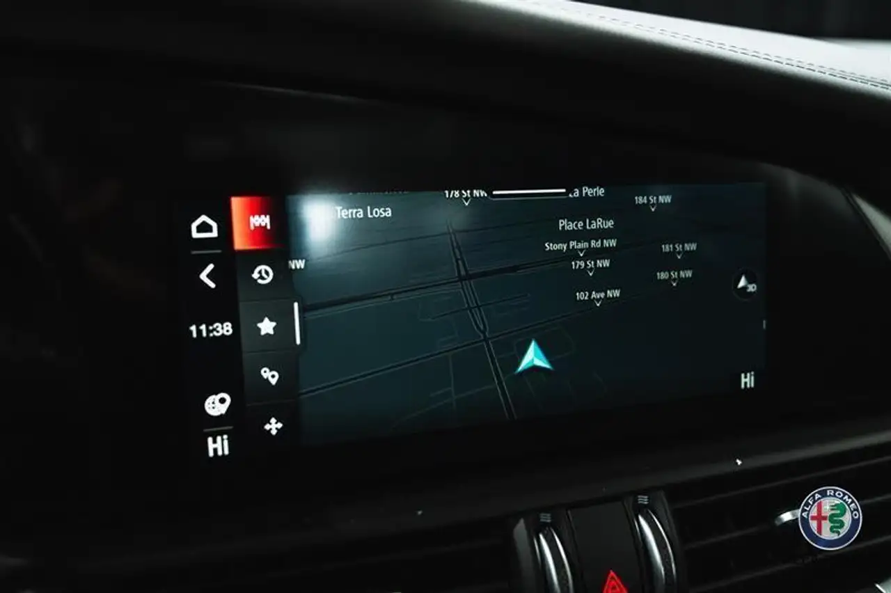 Alfa Romeo Giulia снимка Alfa Romeo Giulia