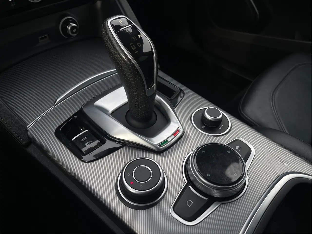 Alfa Romeo Stelvio fotografie Alfa Romeo Stelvio