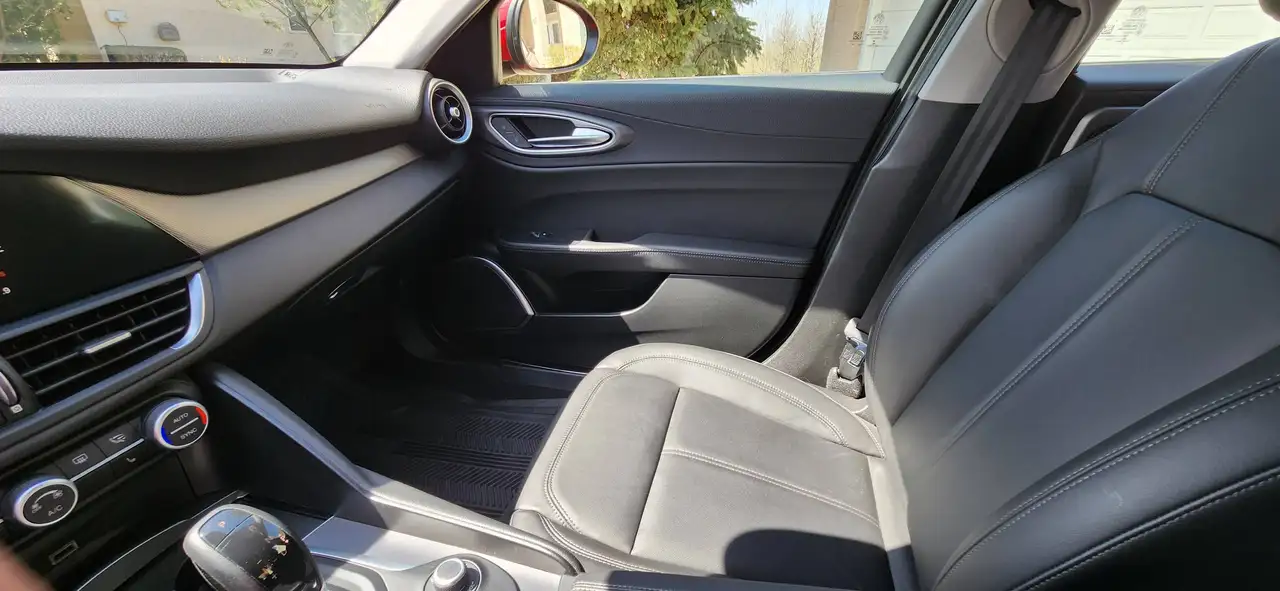 Alfa Romeo Giulia снимка Alfa Romeo Giulia