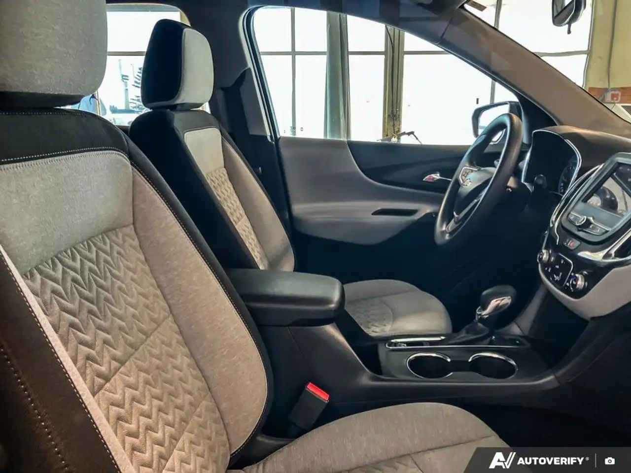 Chevrolet Equinox снимка Chevrolet Equinox