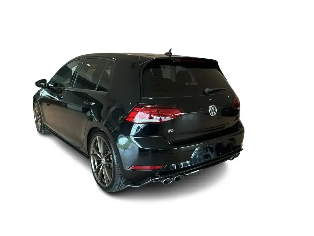 Volkswagen Golf R снимка Volkswagen Golf R