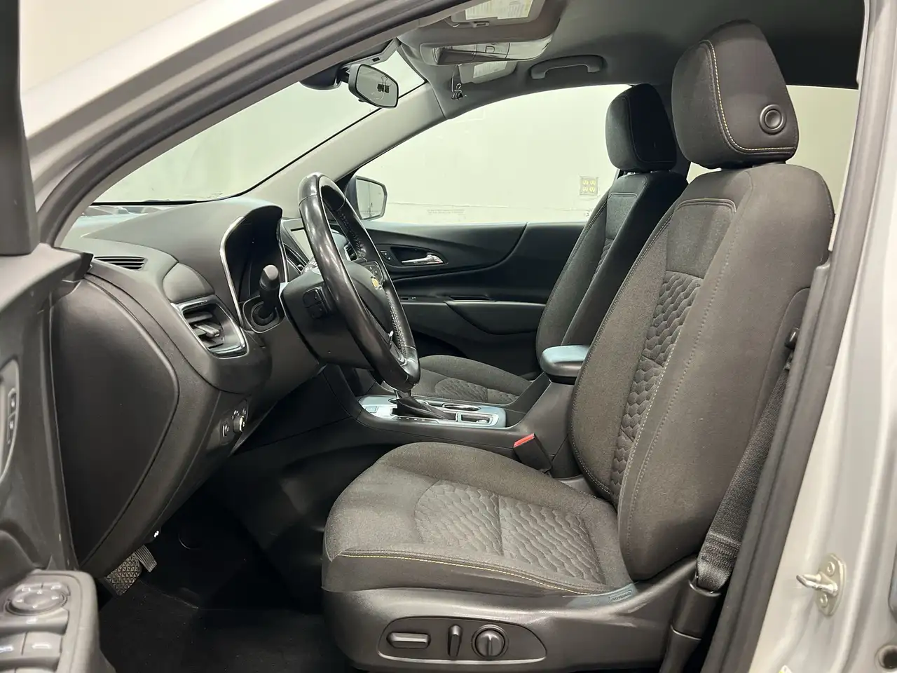 Chevrolet Equinox снимка Chevrolet Equinox