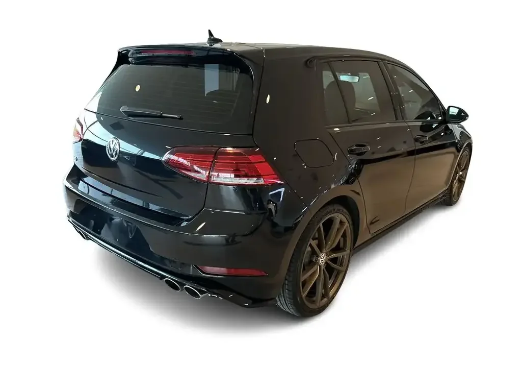 Volkswagen Golf R снимка Volkswagen Golf R