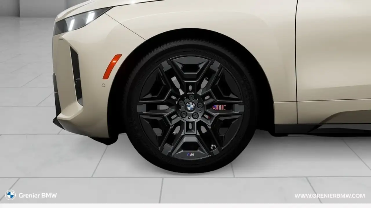 BMW iX снимка BMW iX