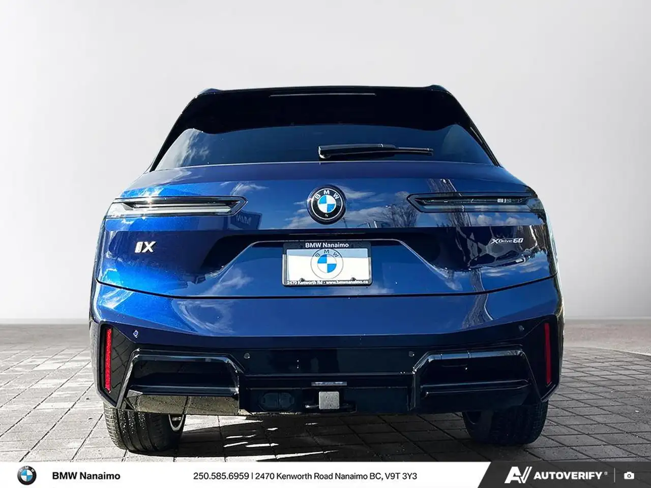BMW iX photo BMW iX