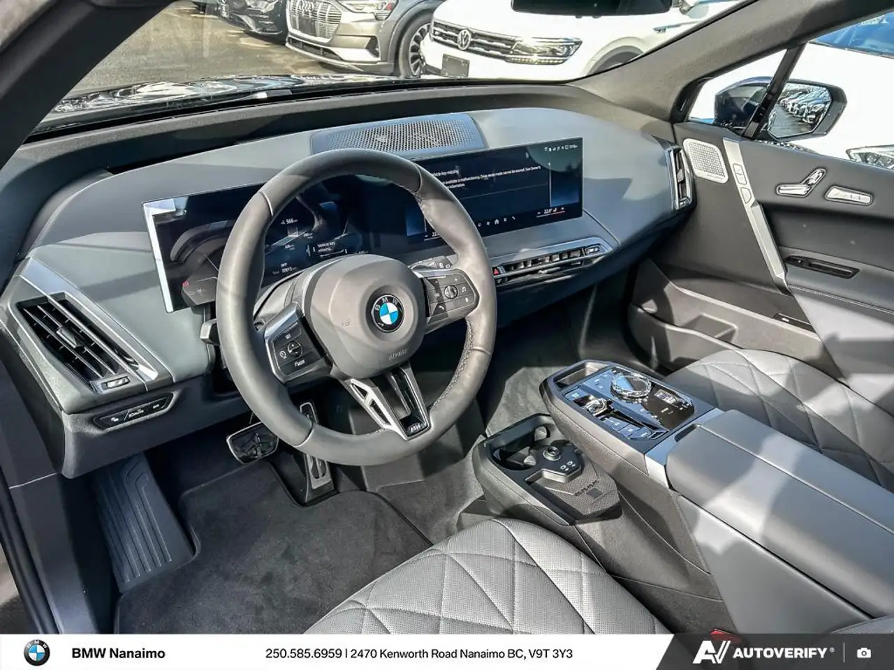 BMW iX photo BMW iX