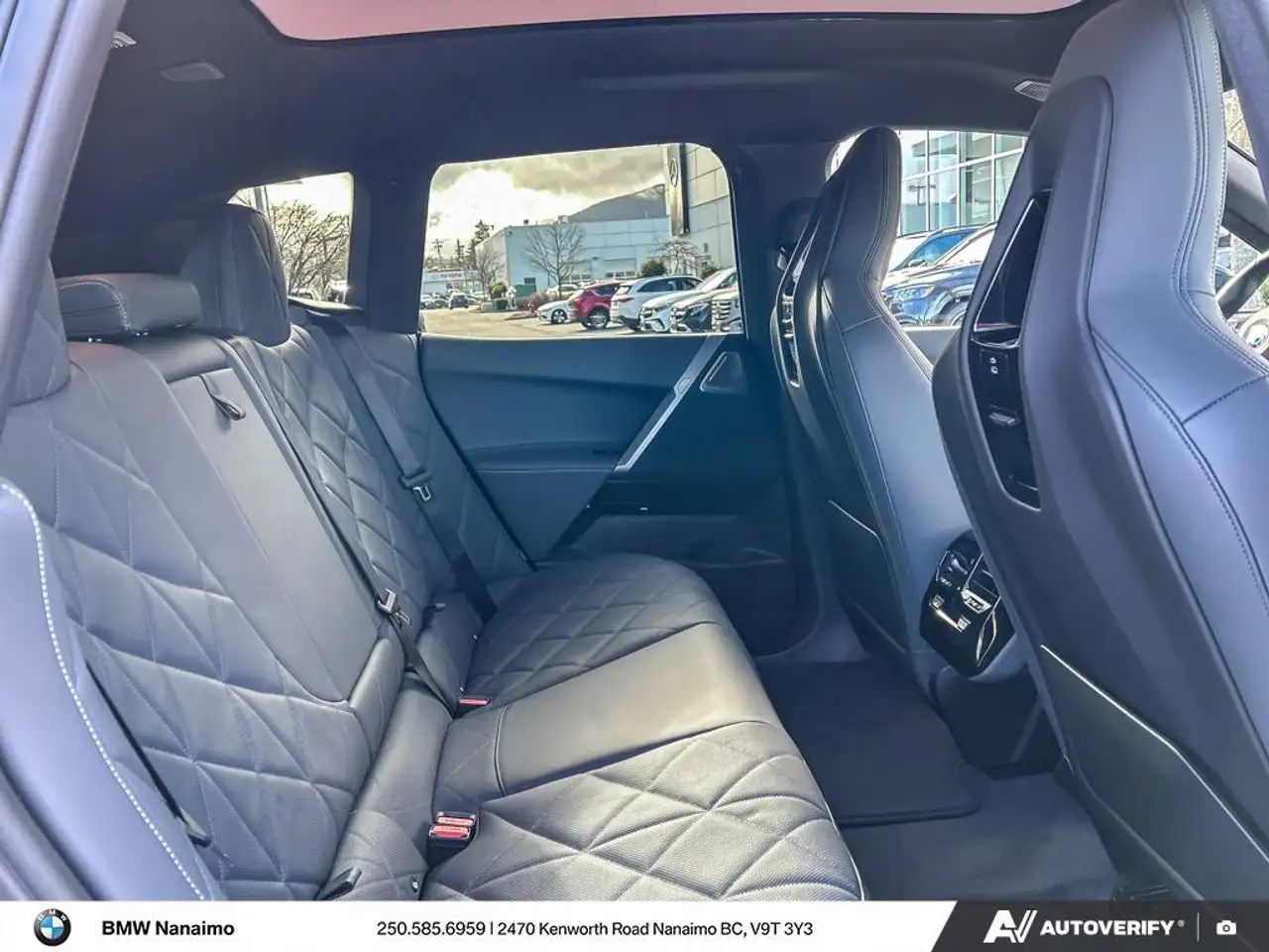 BMW iX photo BMW iX