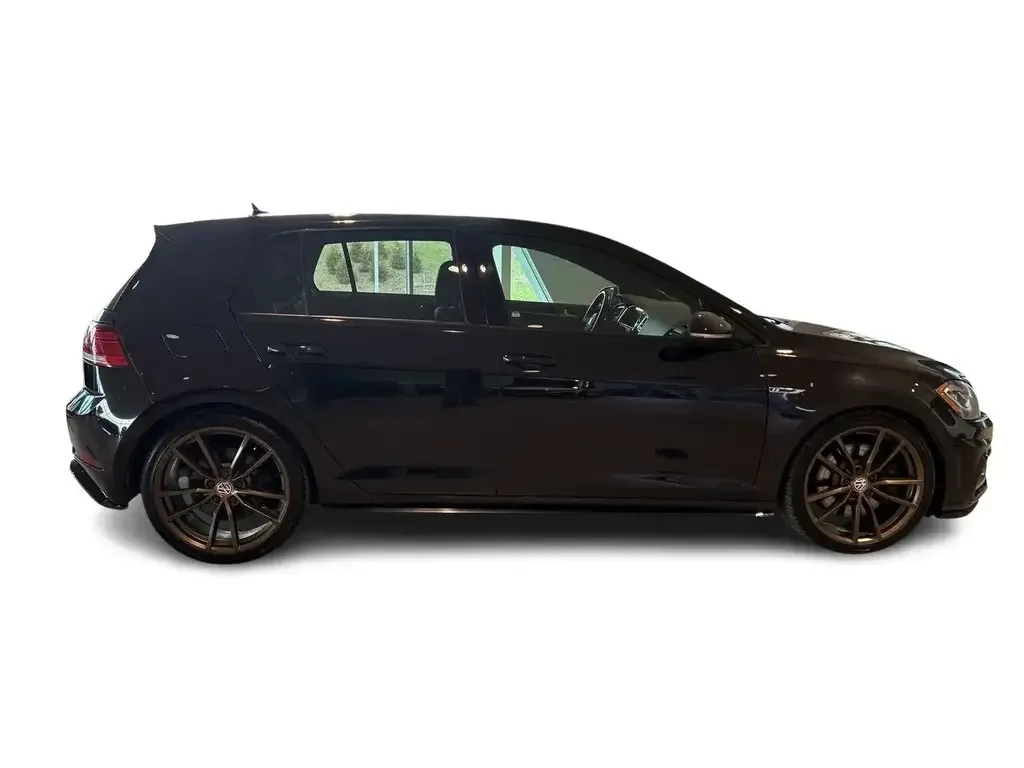 Volkswagen Golf R снимка Volkswagen Golf R