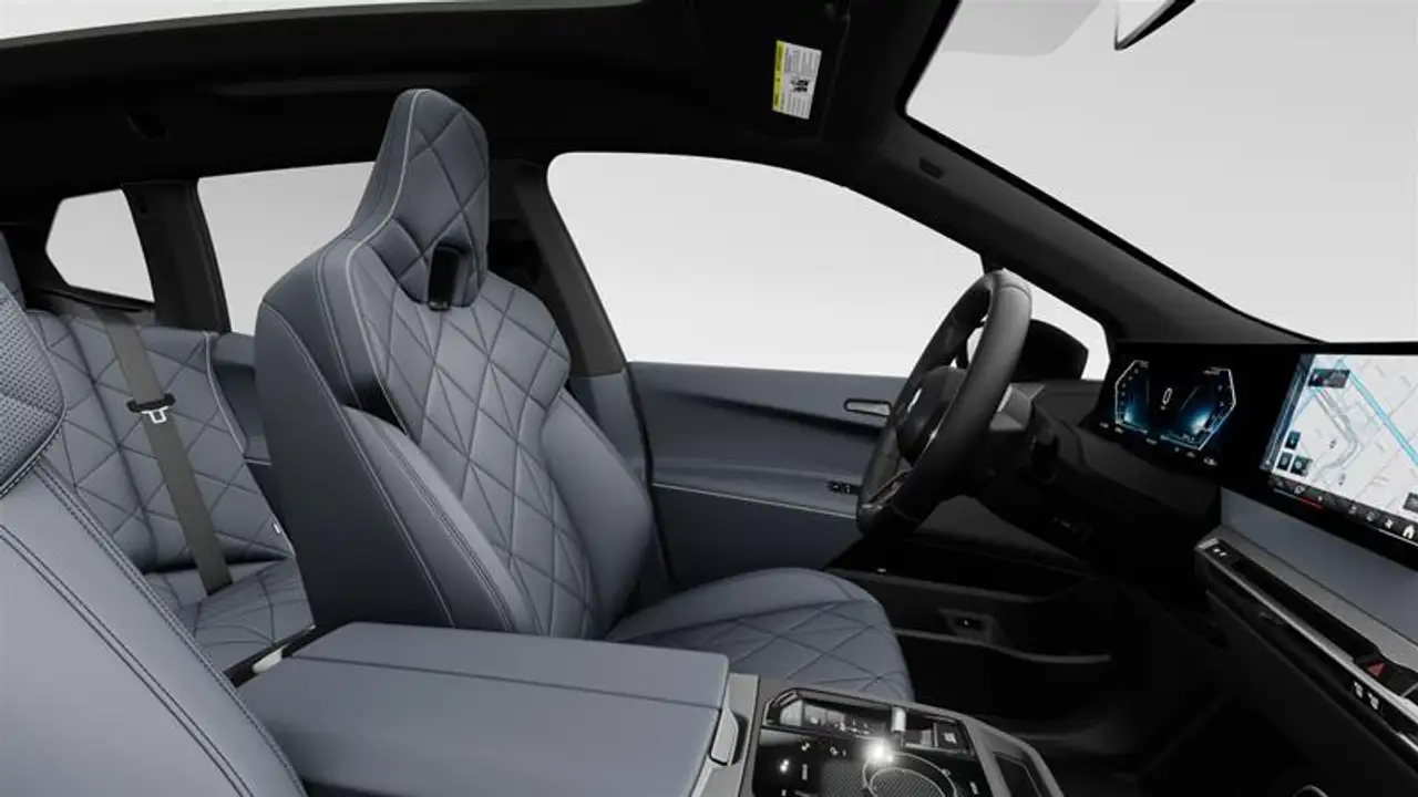 BMW iX photo BMW iX