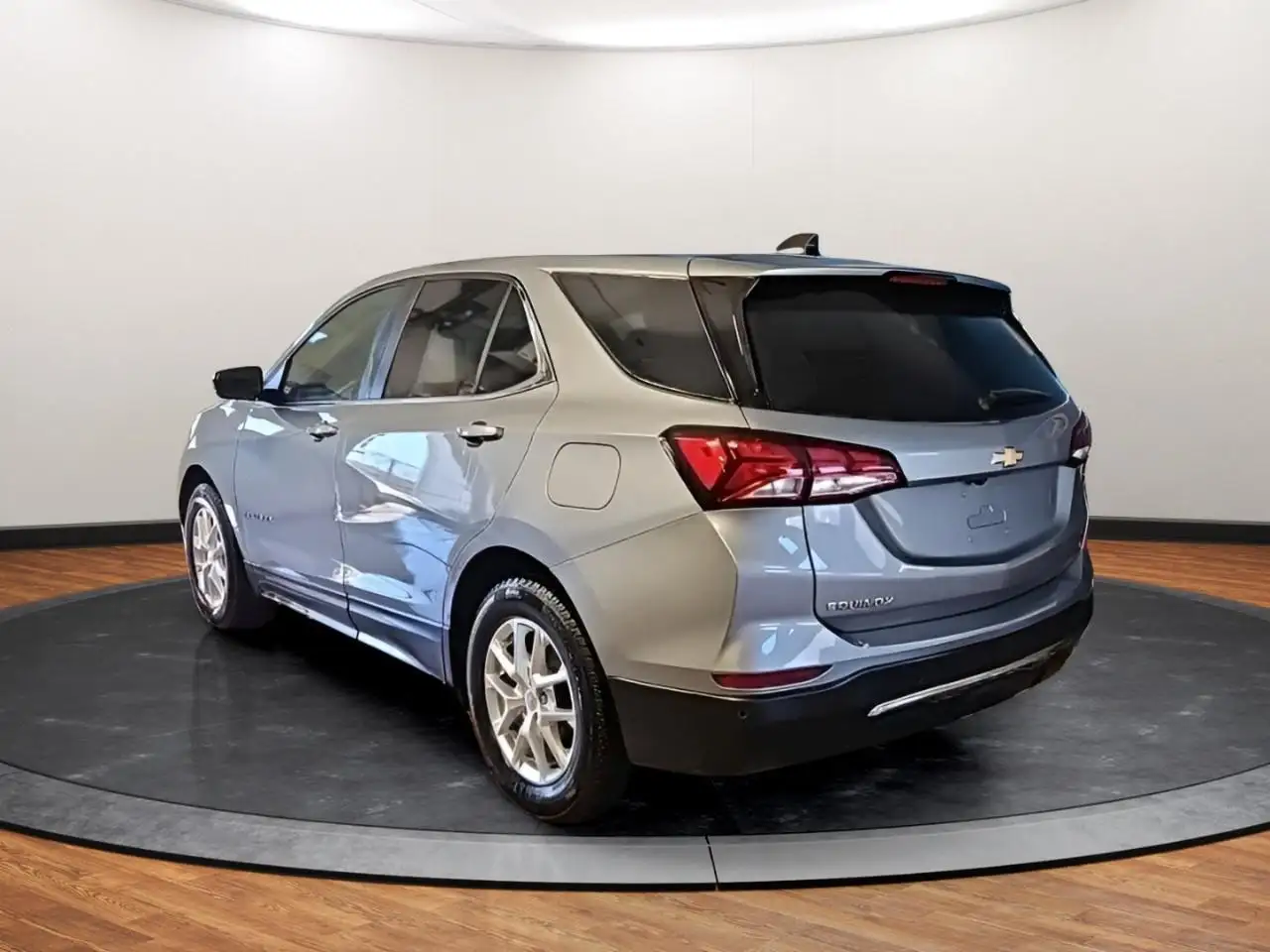 Chevrolet Equinox снимка Chevrolet Equinox