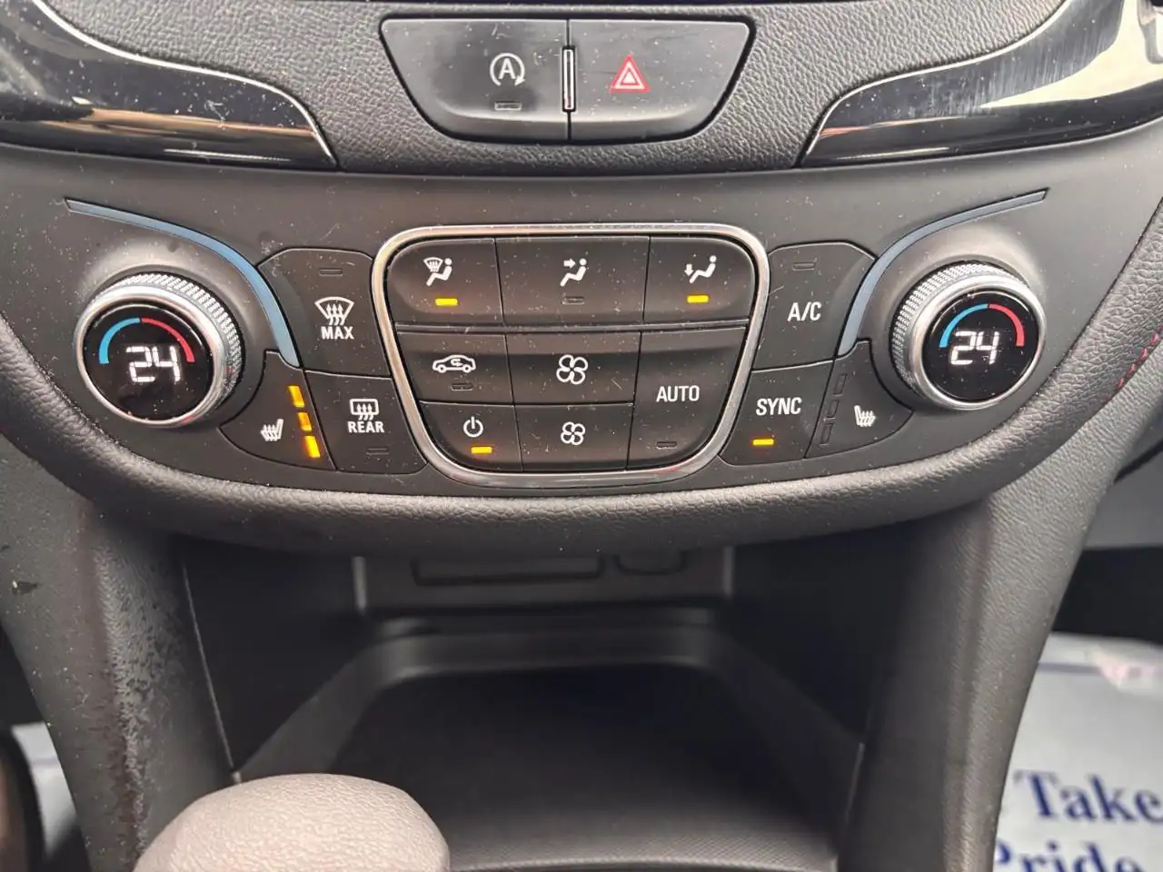 Chevrolet Equinox photo Chevrolet Equinox
