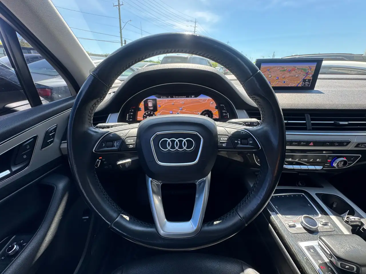Audi Q7 снимка Audi Q7
