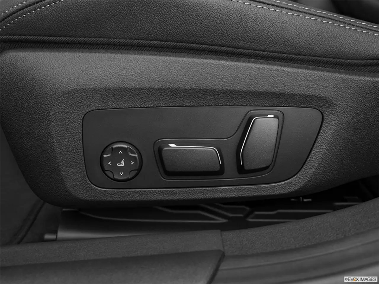BMW i4 photo BMW i4
