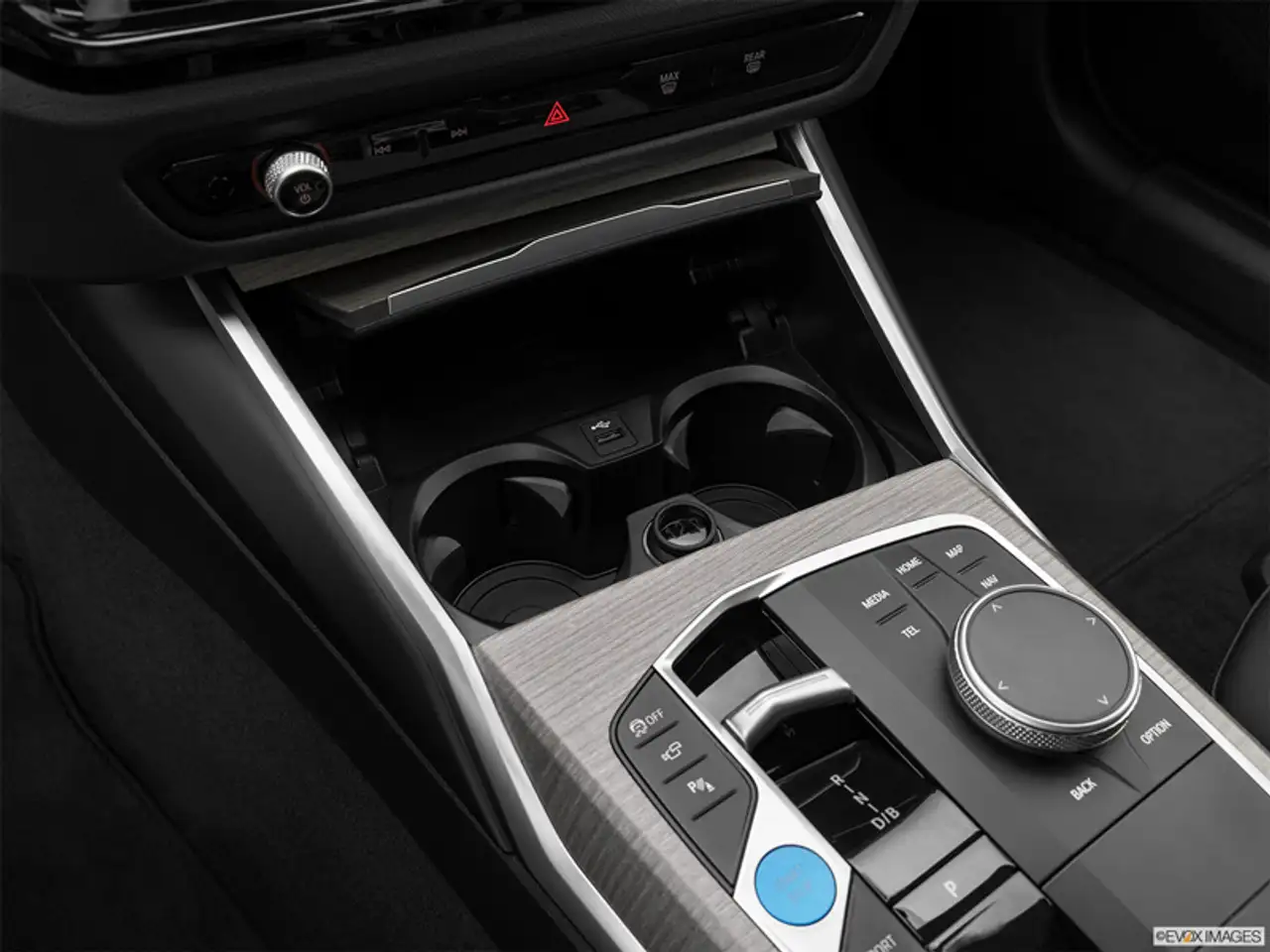 BMW i4 photo BMW i4