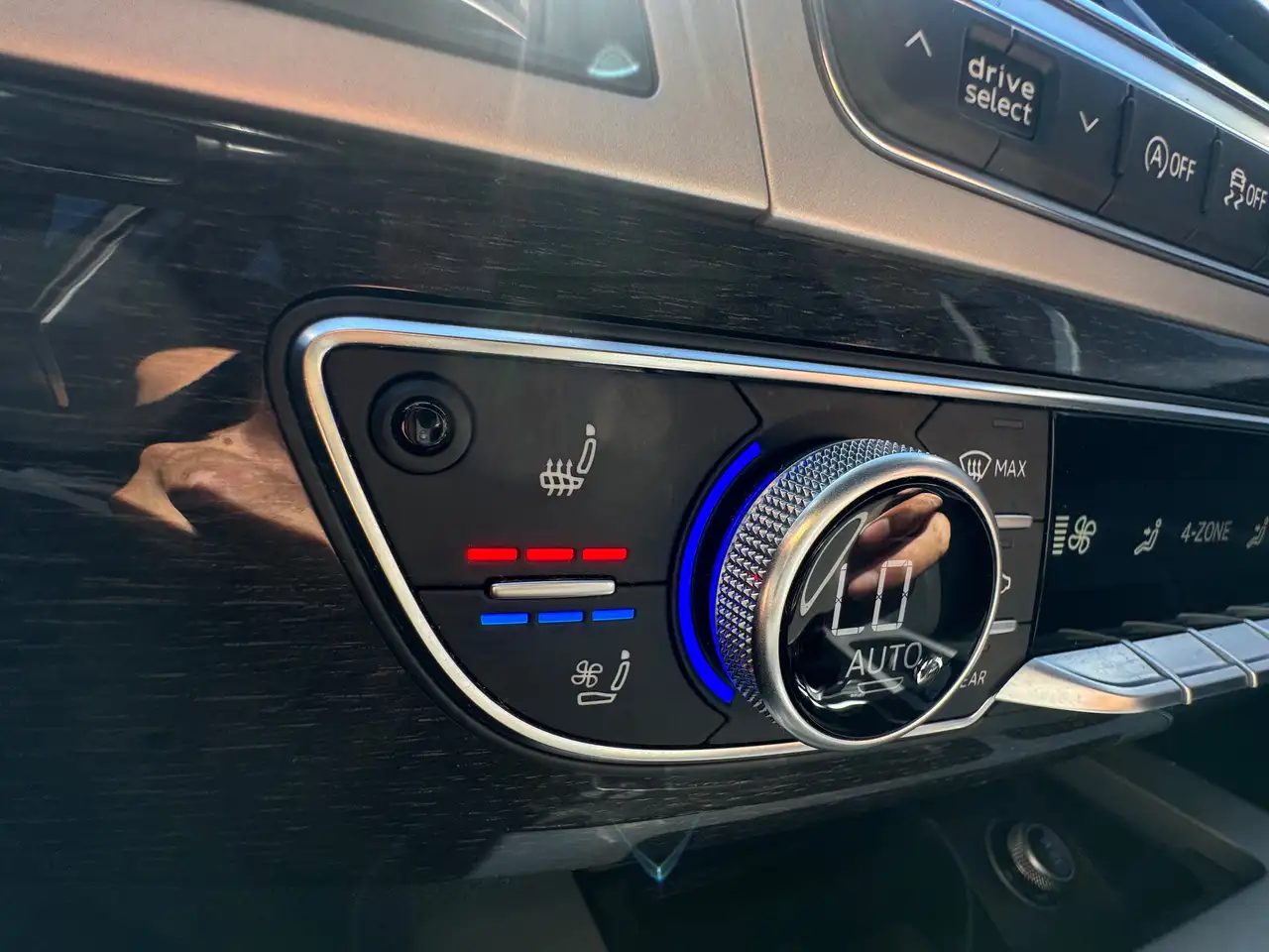 Audi Q7 снимка Audi Q7