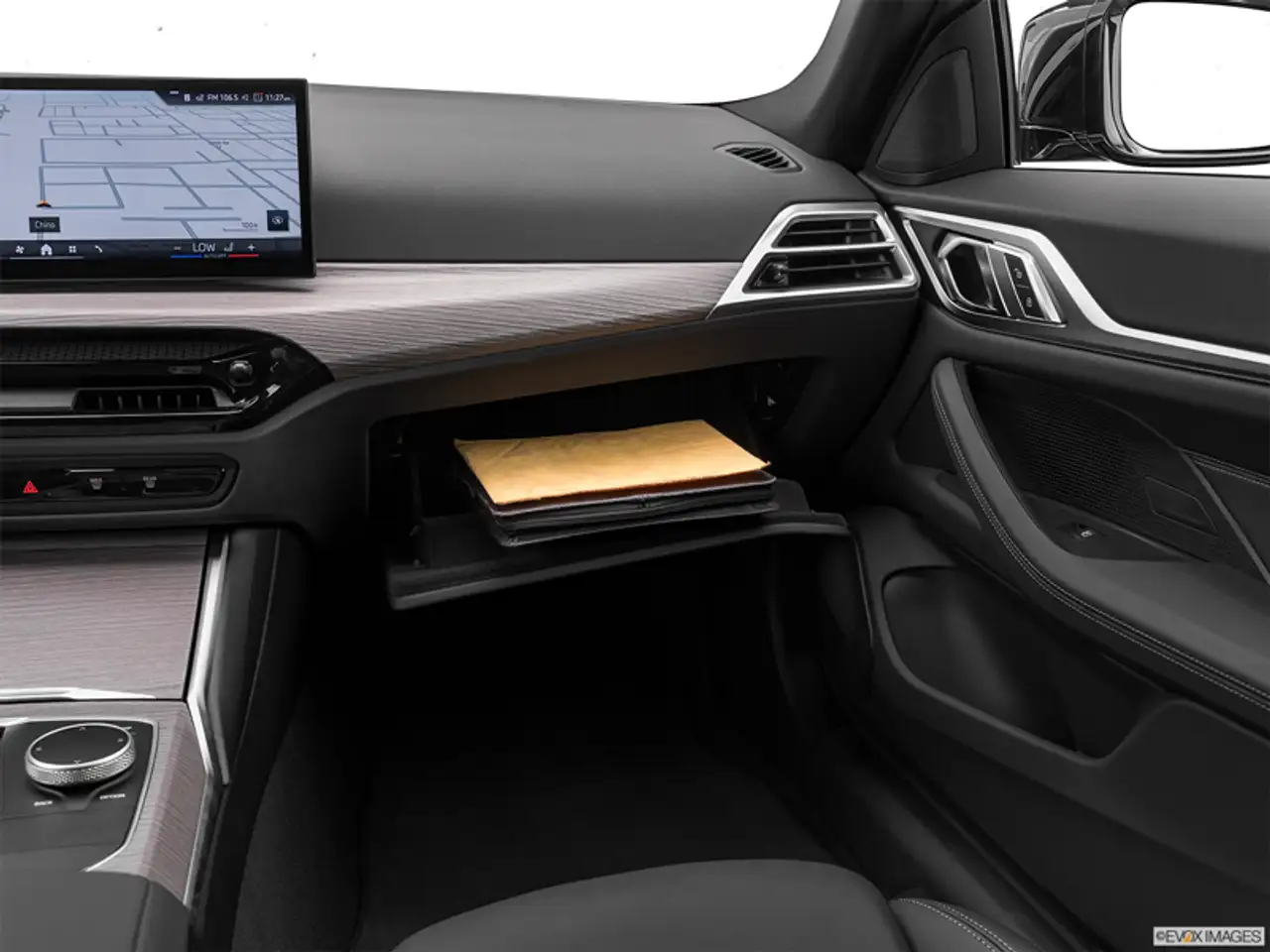 BMW i4 photo BMW i4