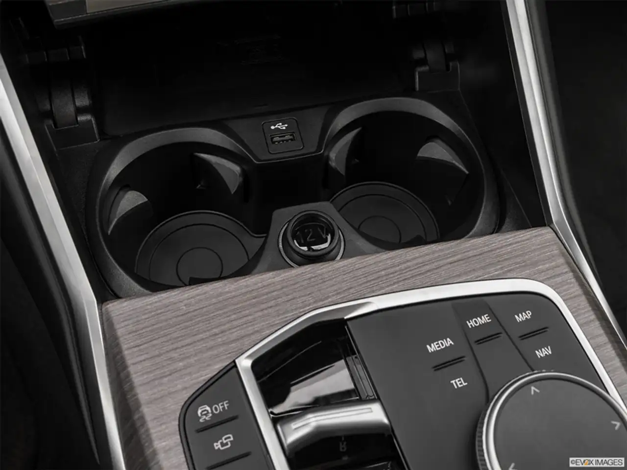 BMW i4 photo BMW i4