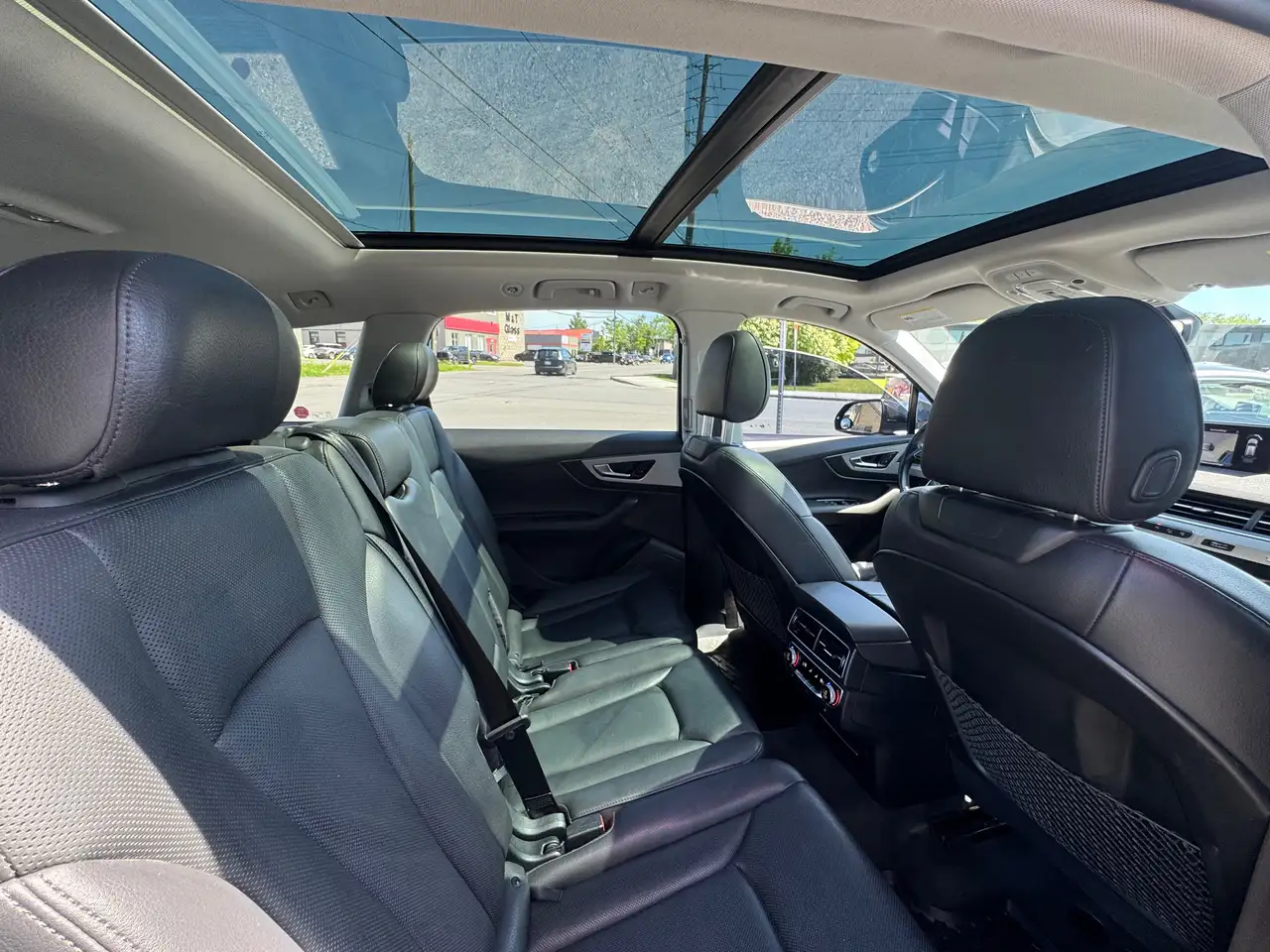 Audi Q7 снимка Audi Q7