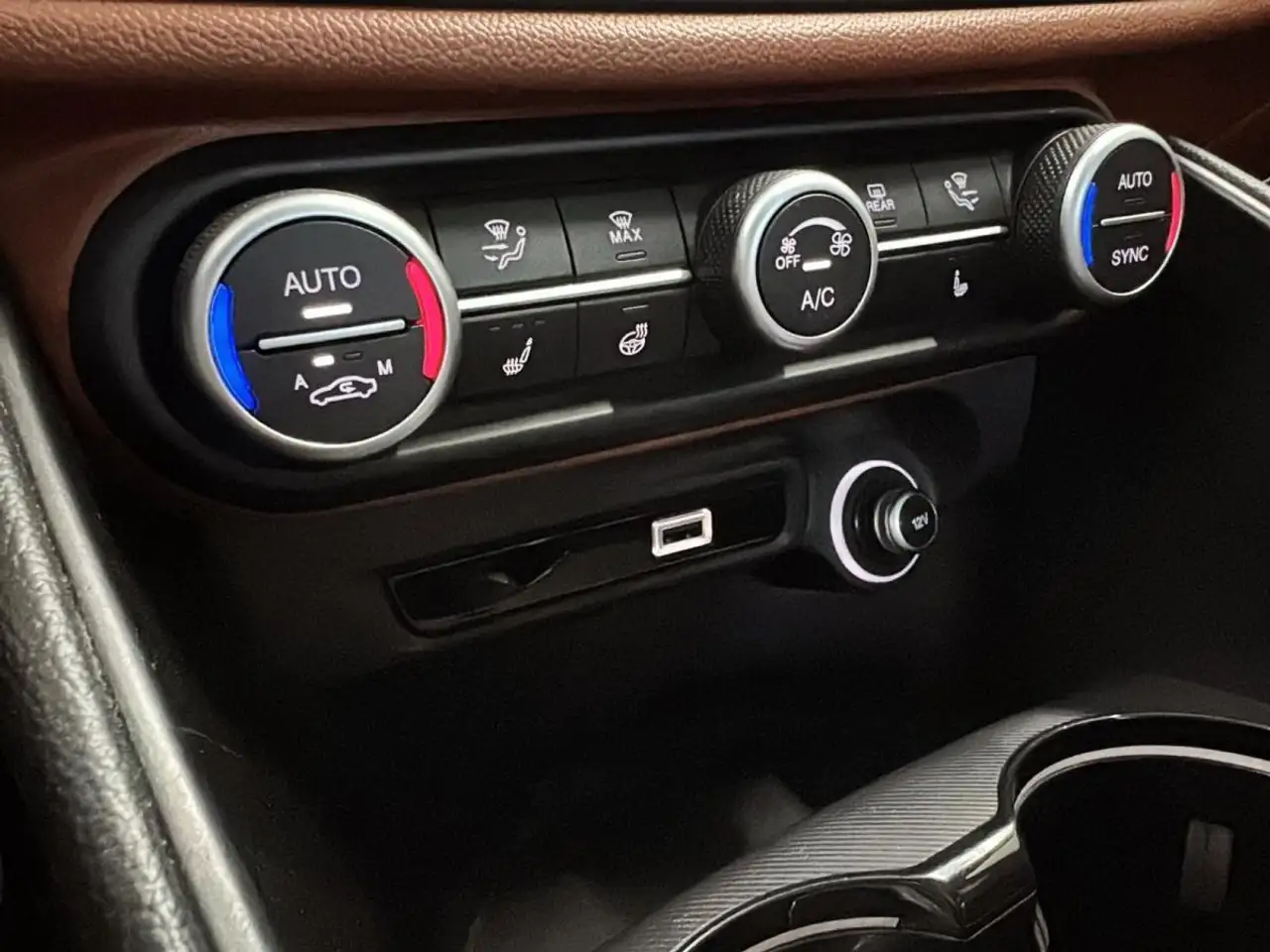 Alfa Romeo Giulia снимка Alfa Romeo Giulia