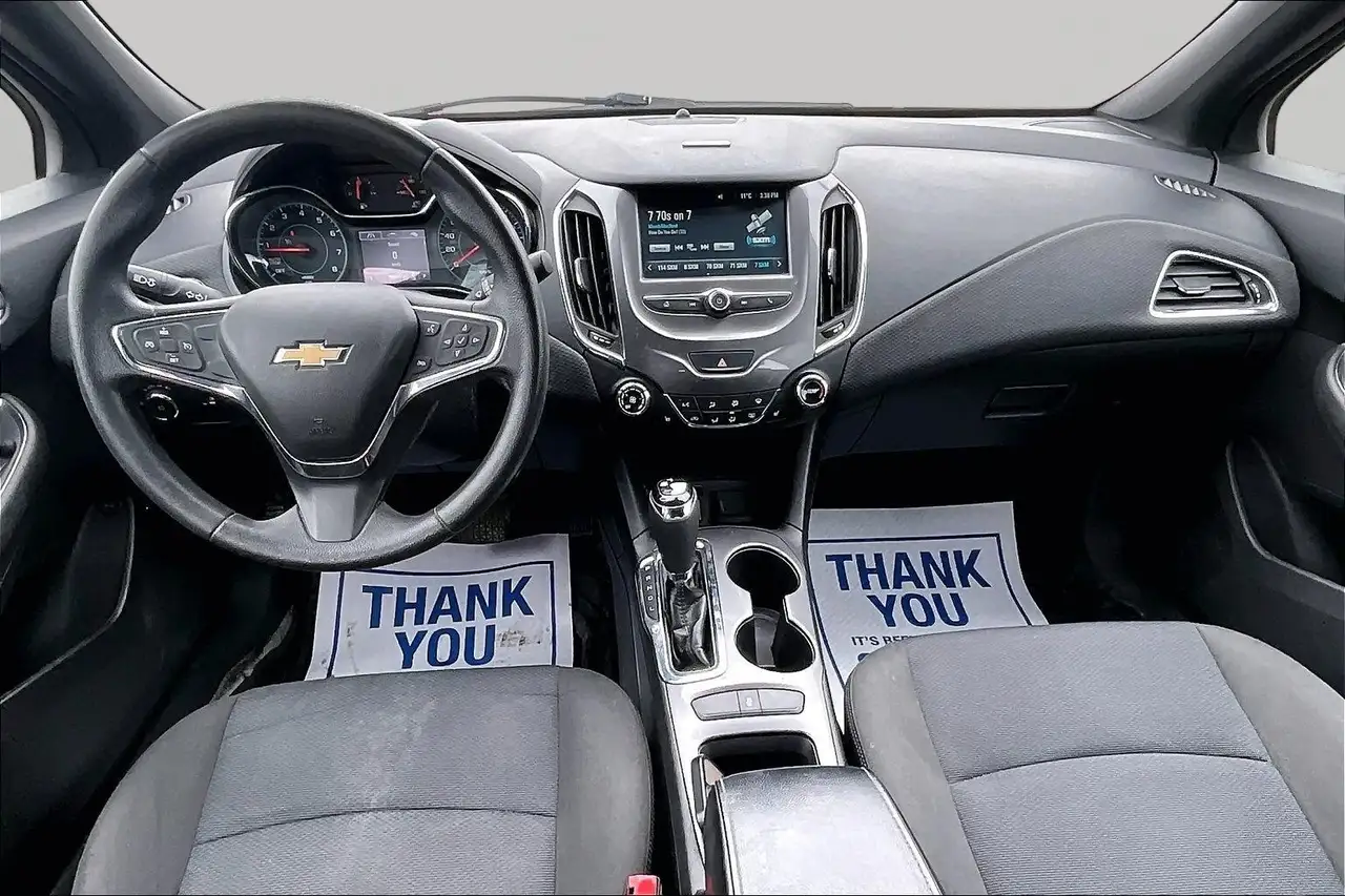 Chevrolet Cruze photo Chevrolet Cruze
