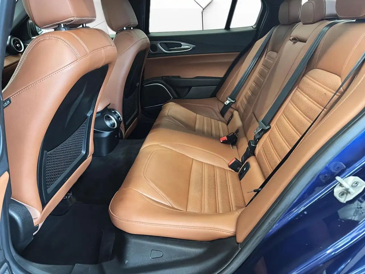 Alfa Romeo Giulia снимка Alfa Romeo Giulia