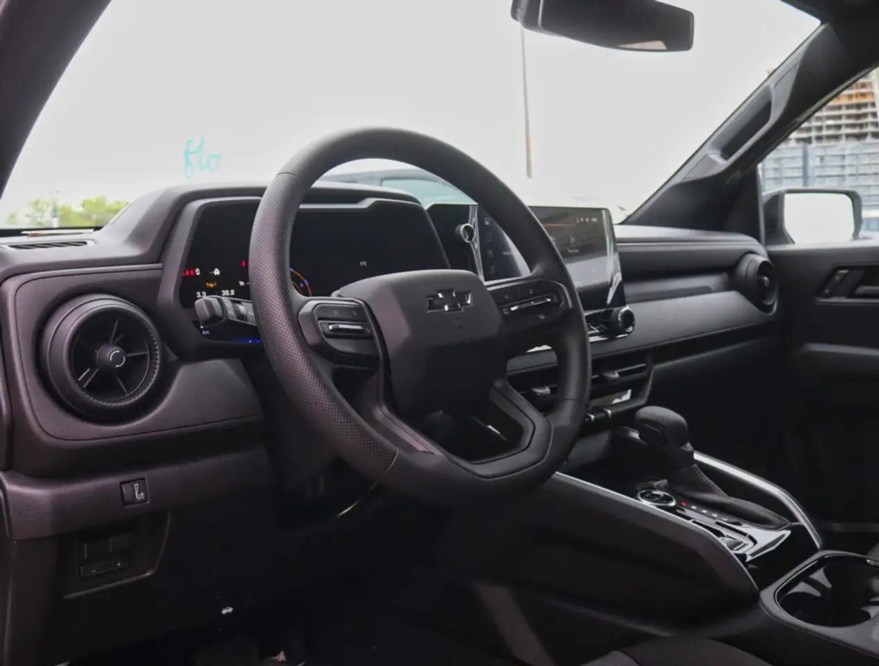 Chevrolet Colorado снимка Chevrolet Colorado