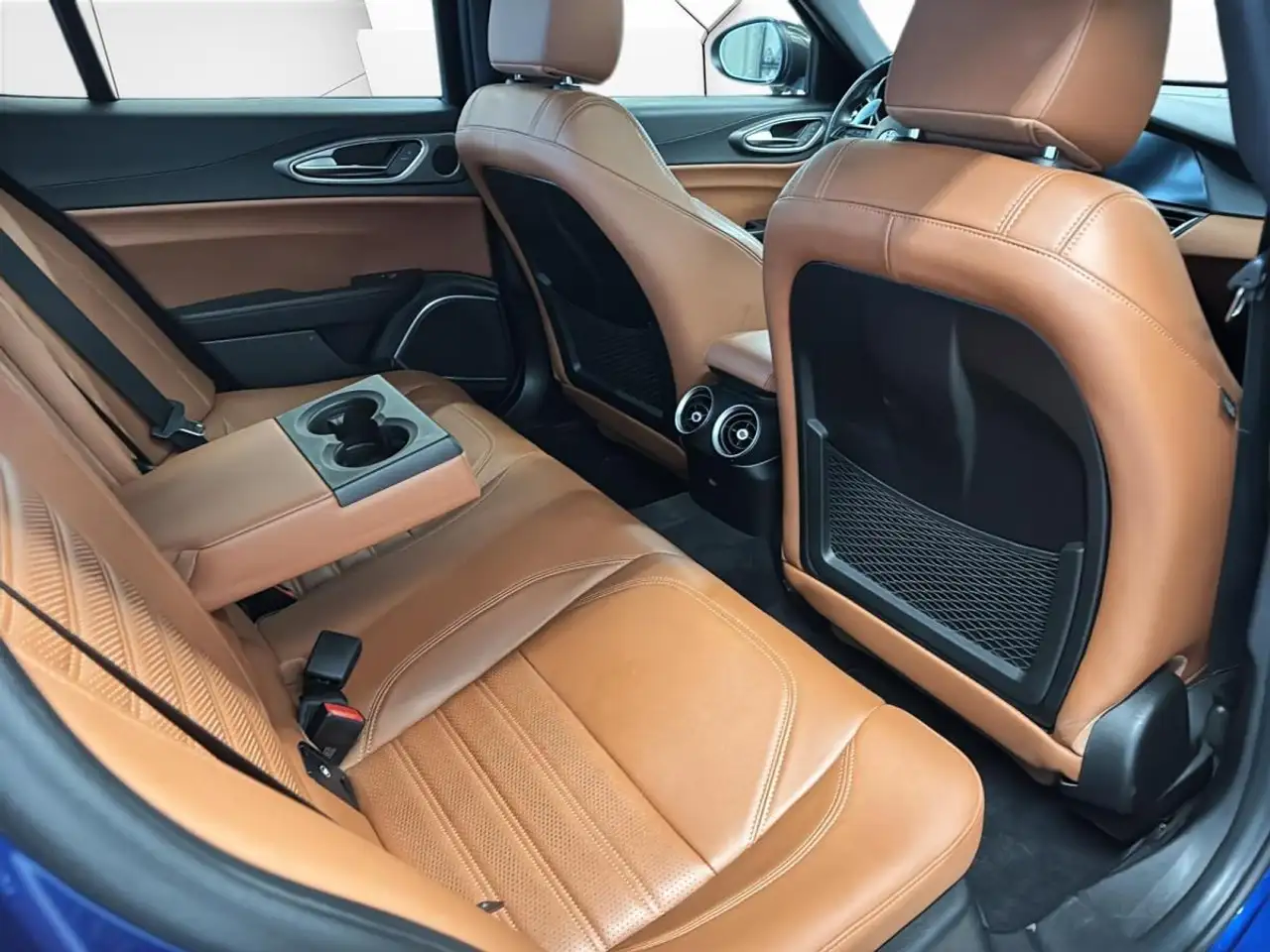 Alfa Romeo Giulia снимка Alfa Romeo Giulia