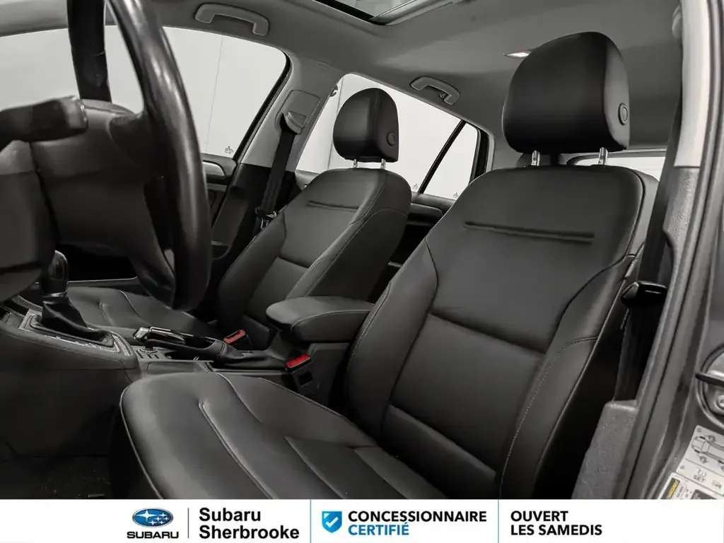 Volkswagen Golf photo Volkswagen Golf