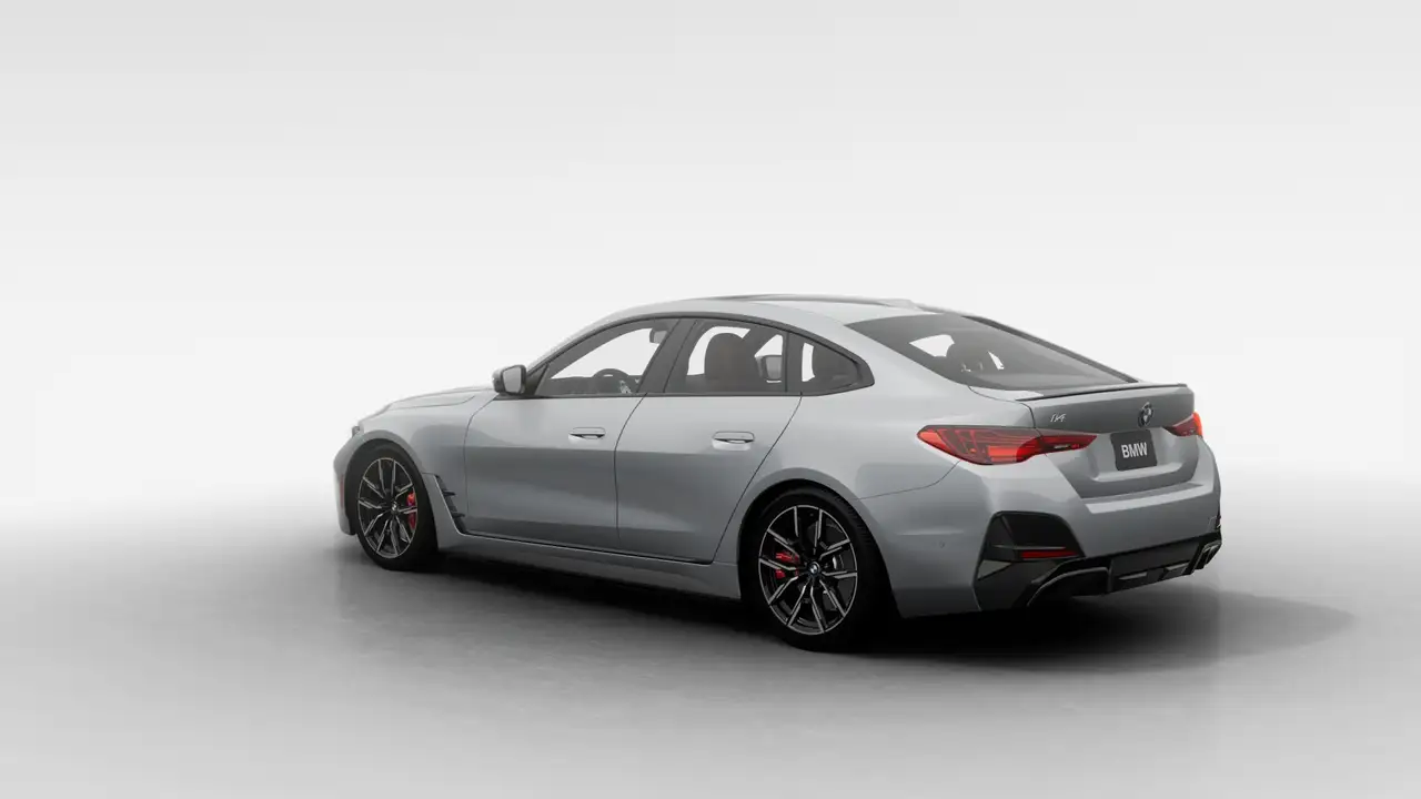 BMW i4 photo BMW i4
