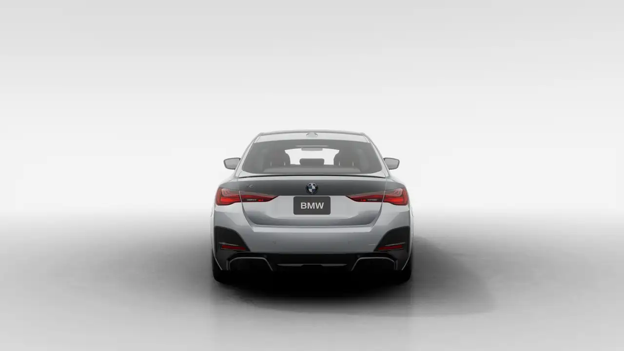 BMW i4 photo BMW i4