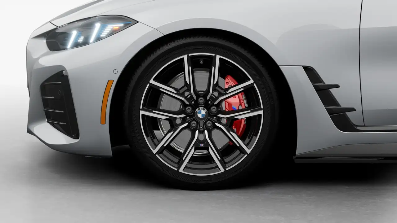 BMW i4 photo BMW i4