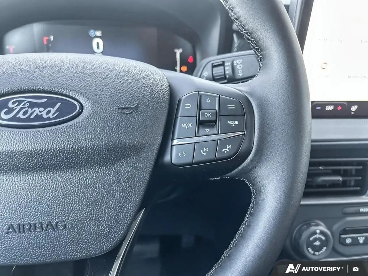 Ford Maverick снимка Ford Maverick