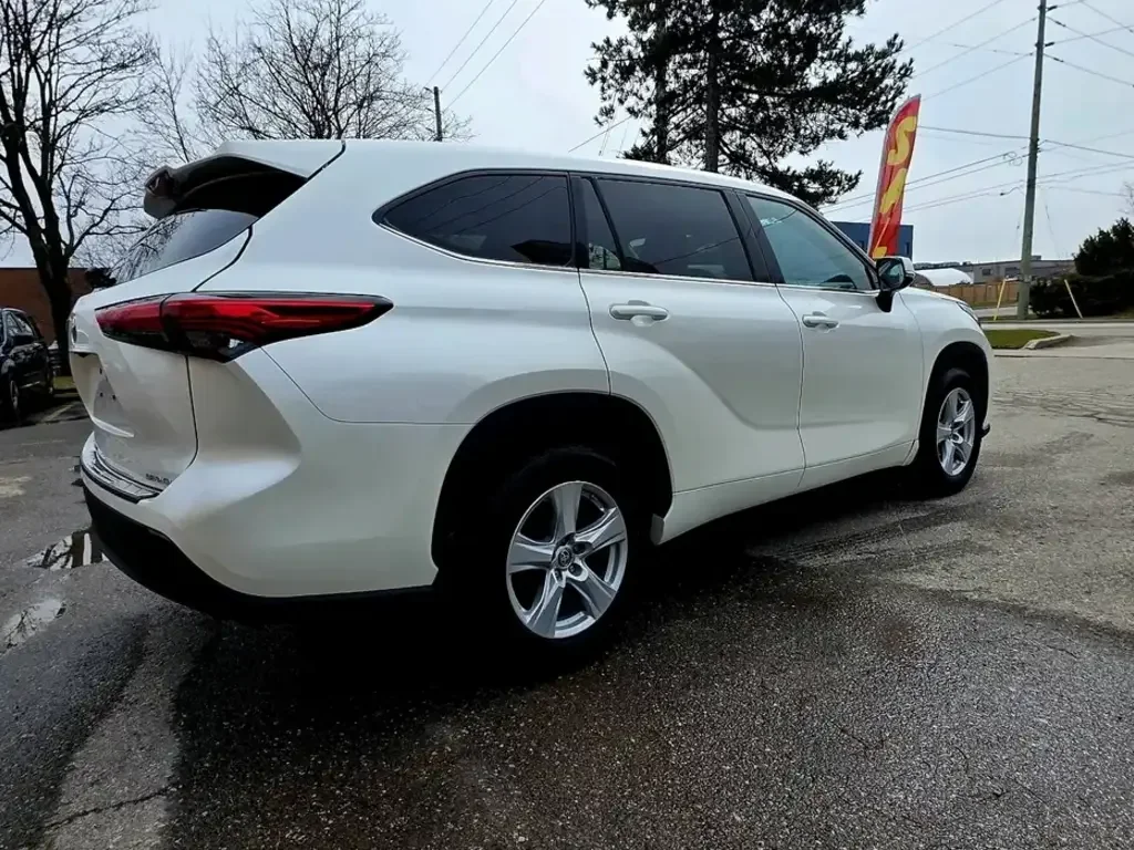 Toyota Highlander снимка Toyota Highlander