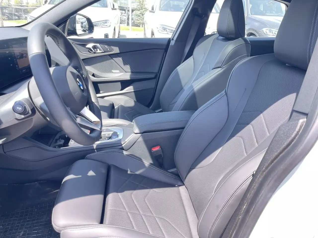 BMW 2 Series photo BMW 2 Series