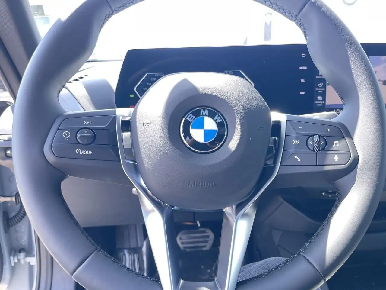 BMW 2 Series photo BMW 2 Series