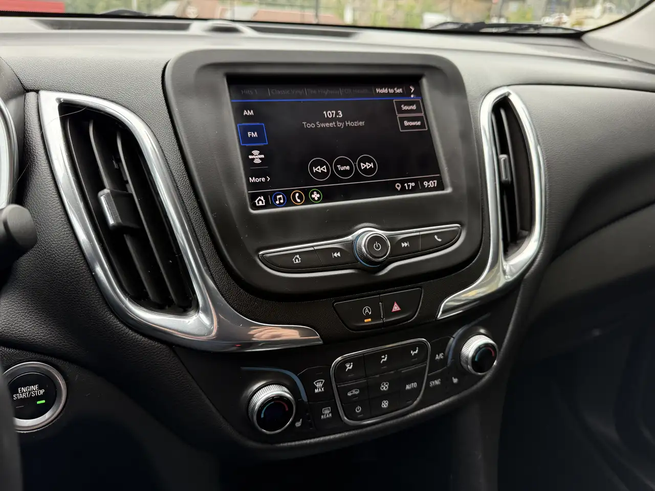 Chevrolet Equinox снимка Chevrolet Equinox