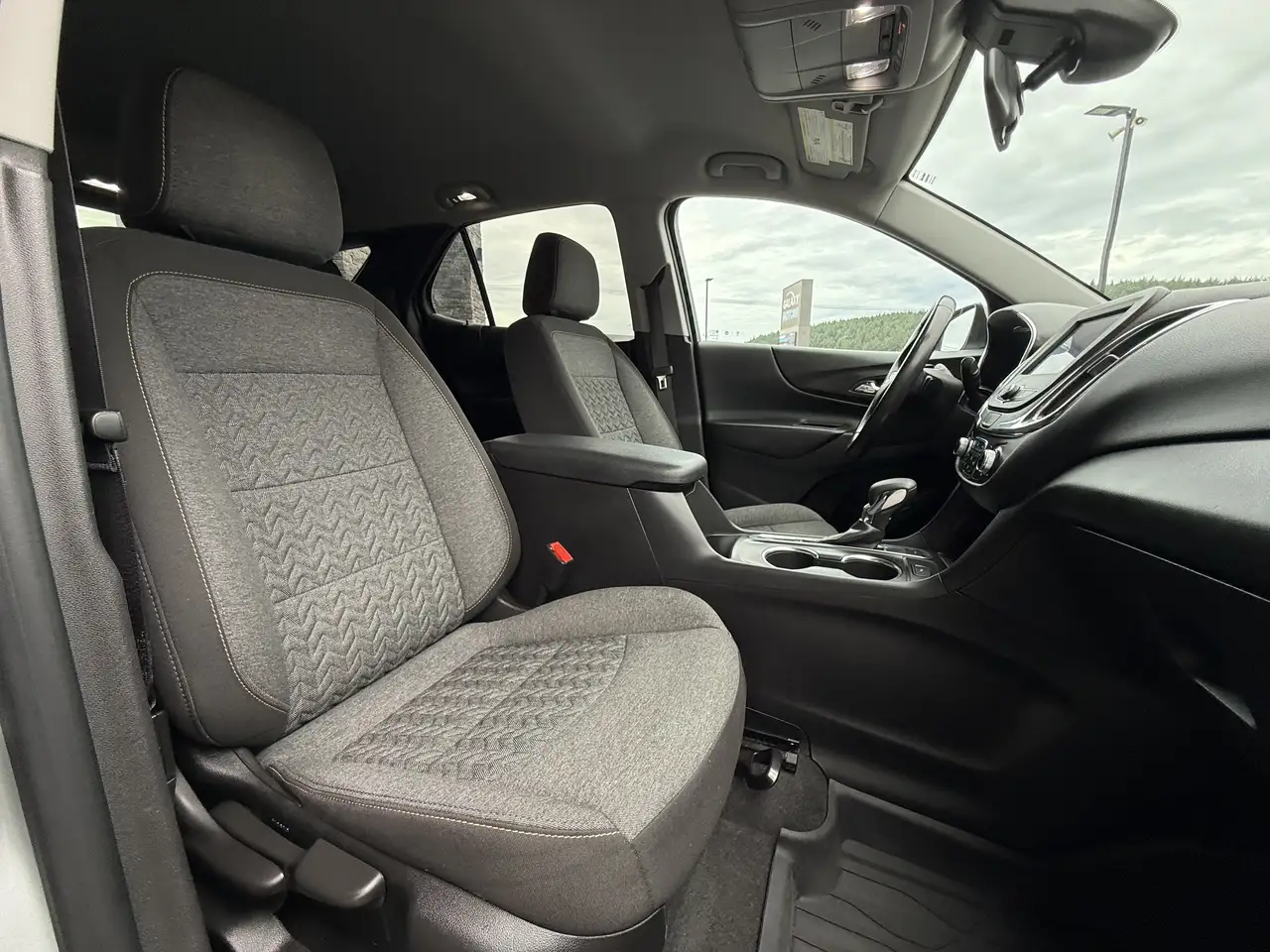 Chevrolet Equinox снимка Chevrolet Equinox